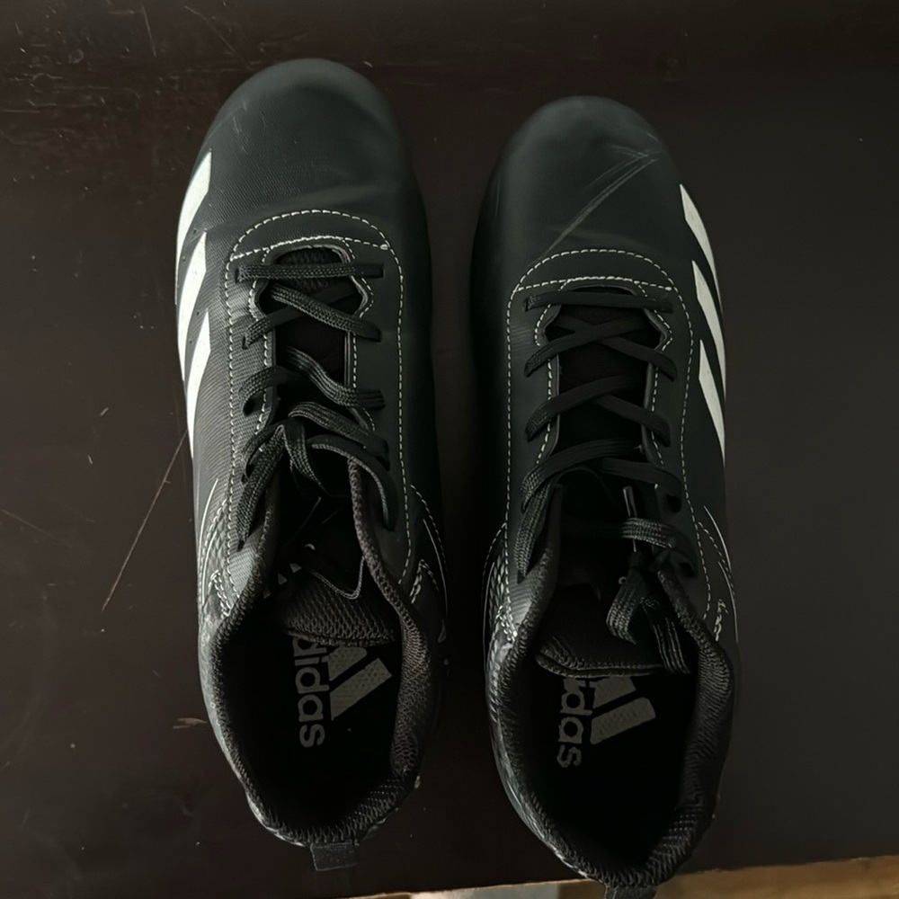 Cleats side 6, almost new …
